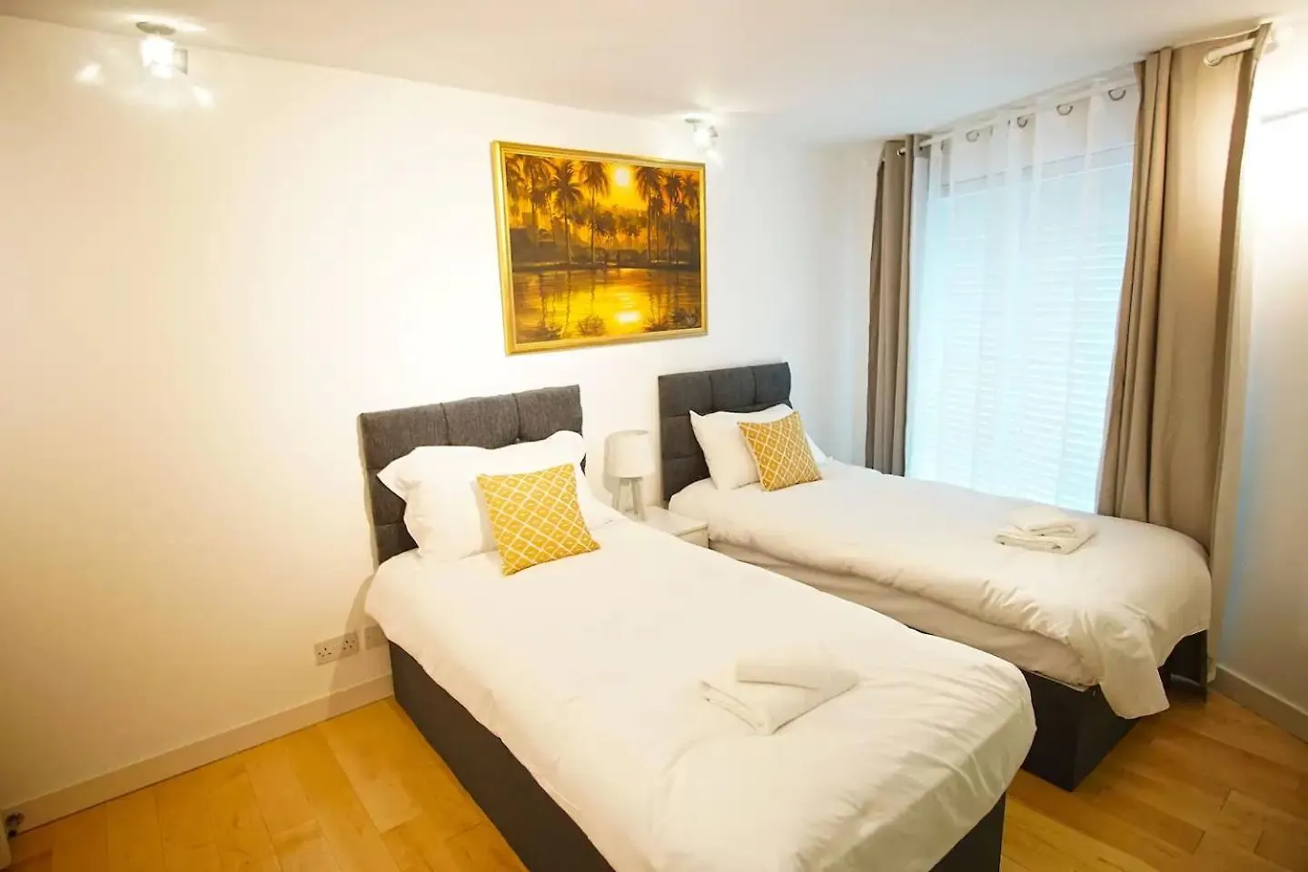 Superior Canary Wharf O2 Arena 2Br Apartment London